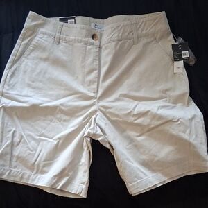 💎Kim Rogers Women's Cream Flat Front Shorts Khaki Size 10 NWT